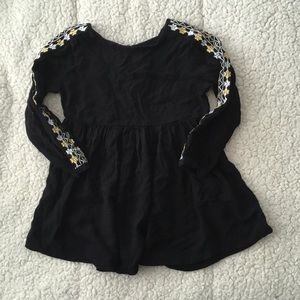 Old Navy 2T dress. Black with silver and gold